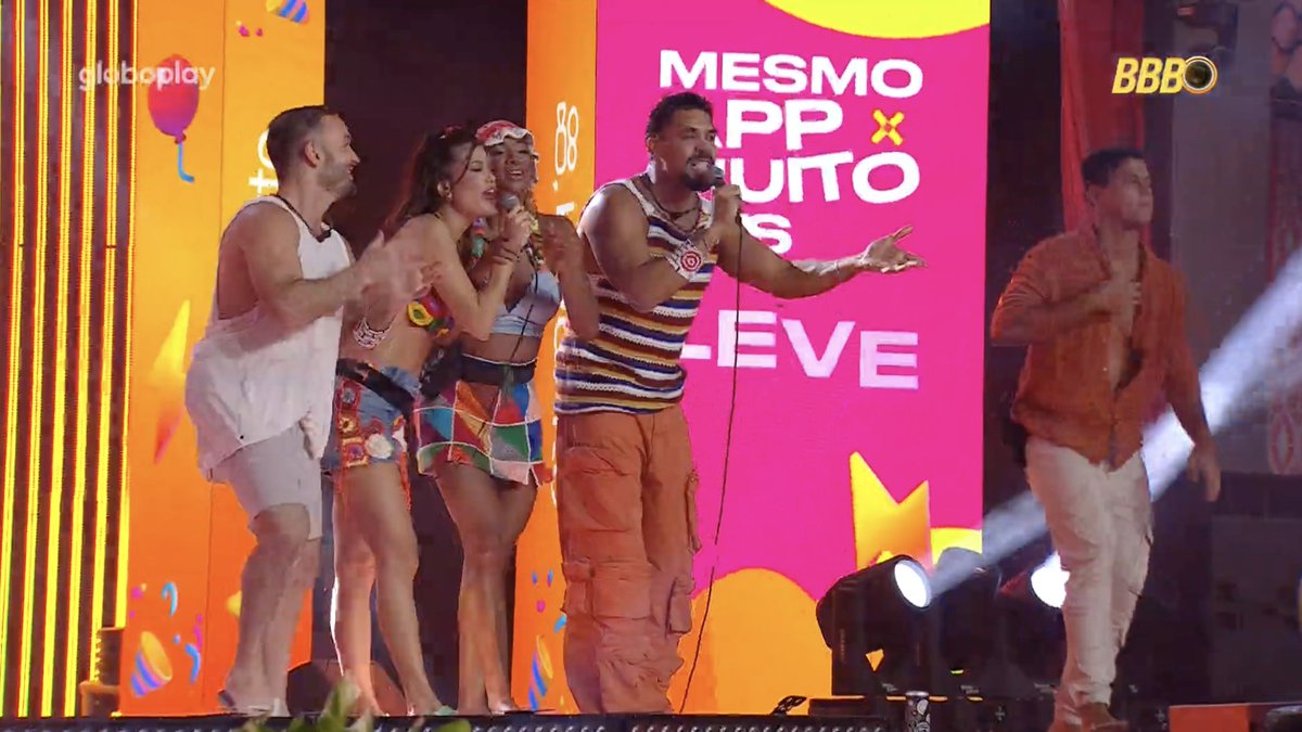 putzcomentei's tweet photo. INCRÍVEL que ficou apenas o G5 até o final da festa.. Parece que eles SABEM! KKKKKKKK MARAVILHOSOS!!! COM ESSES AQUI ATÉ O FIM!!! #BBB25 https://t.co/jBeA351PzB