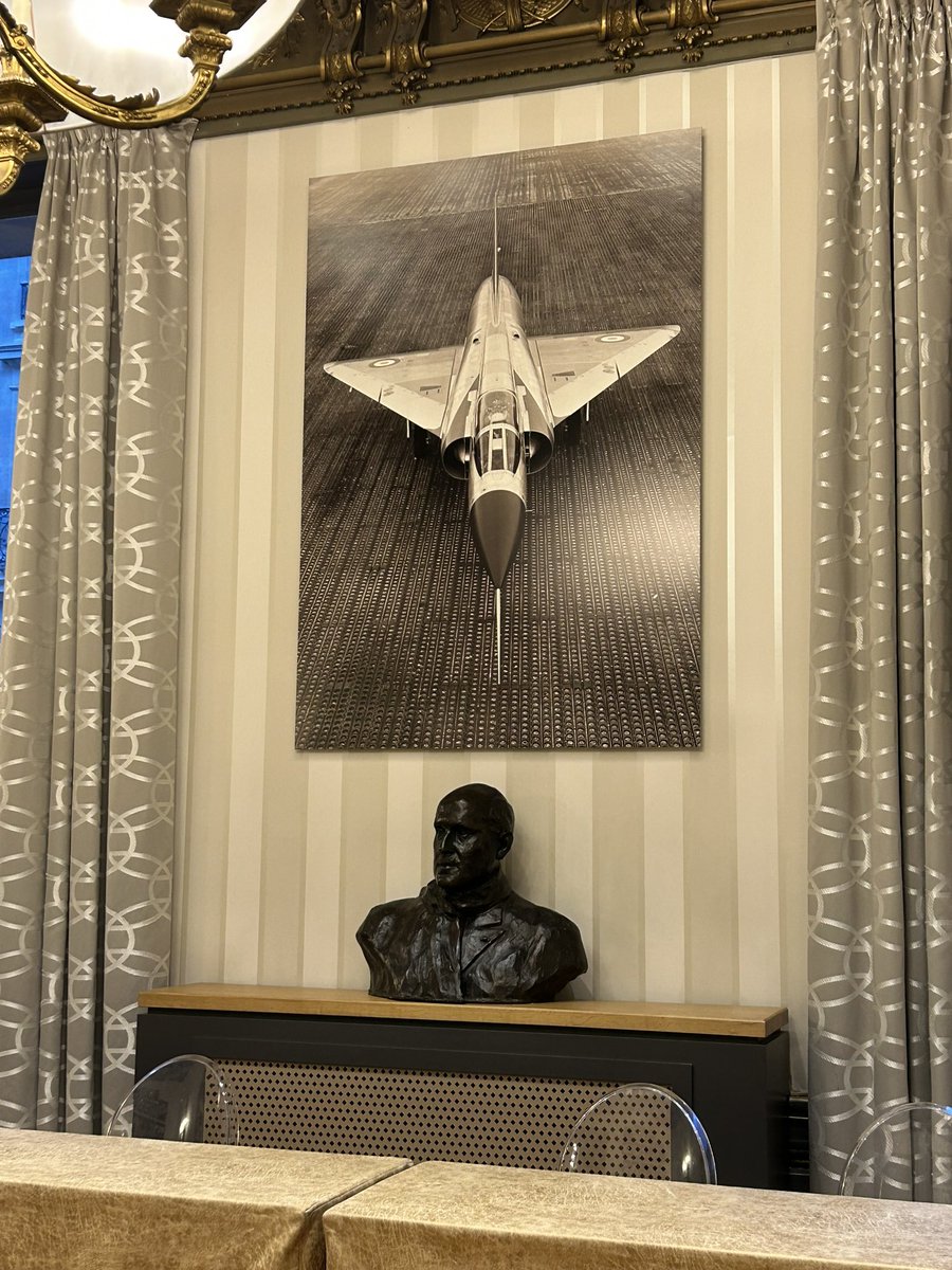 Les 17 Cadets de l’Air qui constitueront la promotion 2025 ont été sélectionnés il y a quelques jours 🌍 🤝 Ils s’envoleront dès le 8/07 vers l’Allemagne, la Belgique, la Corée du Sud, Hong Kong, la Nouvelle Zélande, le Royaume Uni et la Suède 🚀