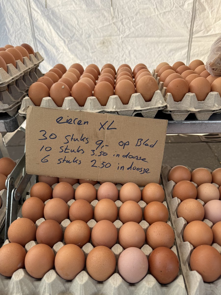 flyboy747's tweet photo. @JenBriney at least we have eggs in Europe. 😉 (sorry for the trolling but just saw this at the market and started laughing) https://t.co/Tb5VDgm0ji