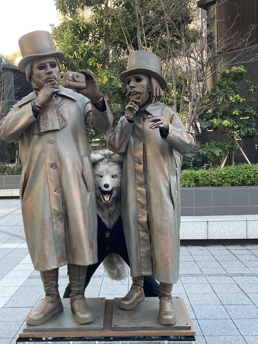 mizukan's tweet photo. lowdeさんの大暴れからの…捕獲⭐︎

#亀戸クロック
#lowde
#Travelers https://t.co/aGAflUSGNG