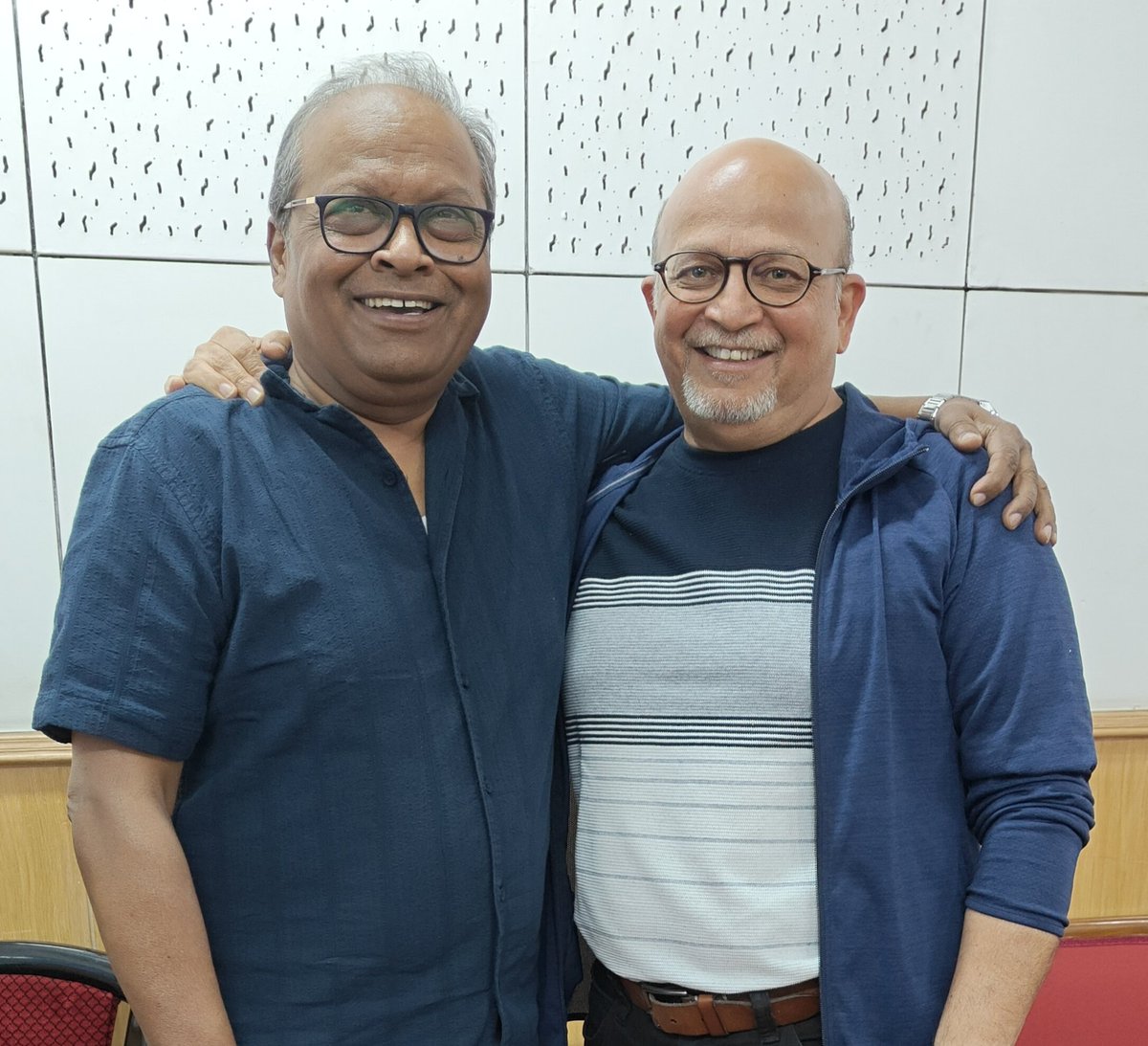 विश्व क्रिकेट की दो श्रेष्ठतम टीमें और चैंपियंस ट्रॉफी का प्रतिष्ठित खिताब! दुबई का मैदान, सॉलिड बल्लेबाजी और घातक स्पिनर्स, पलड़ा टीम इंडिया का ही भारी! आकाशवाणी पर मै और प्रकाश लगातार होंगे आपके साथ!
<a href="/pakwakankar/">PRAKASH WAKANKAR</a>
<a href="/AkashvaniAIR/">Akashvani आकाशवाणी</a> 
#indVSnzl 
#CT2025 
#CTfinal