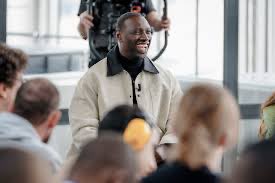 France TV Pro (@francetvpro) on Twitter photo 📈 #Audiences | #France2
Record de saison pour "Les rencontres du #Papotin" avec Omar Sy
◼️ 3 593 000 tvsp & 21 % de PdA
<a href="/ToledanoNakache/">Toledano Nakache</a>
<a href="/ClementChovin/">Clément Chovin</a>
<a href="/ElephantGroupe/">ELEPHANT</a>
<a href="/JLament/">Jérôme Lament</a>
<a href="/tristancarne/">Tristan Carne</a>
<a href="/JournalPapotin/">Le Papotin</a>
▶️ Disponible sur france.tv 📈 #Audiences | #France2
Record de saison pour "Les rencontres du #Papotin" avec Omar Sy
◼️ 3 593 000 tvsp & 21 % de PdA
<a href="/ToledanoNakache/">Toledano Nakache</a>
<a href="/ClementChovin/">Clément Chovin</a>
<a href="/ElephantGroupe/">ELEPHANT</a>
<a href="/JLament/">Jérôme Lament</a>
<a href="/tristancarne/">Tristan Carne</a>
<a href="/JournalPapotin/">Le Papotin</a>
▶️ Disponible sur france.tv