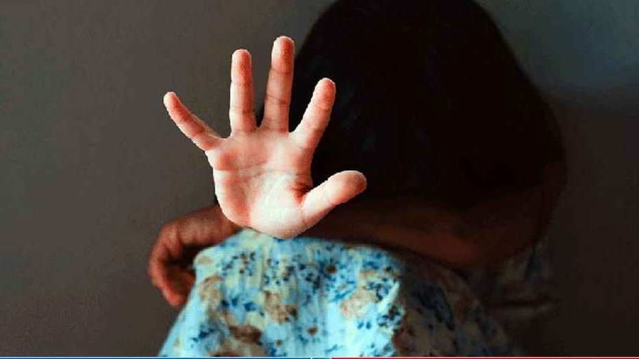 এবার নানাবাড়ি বেড়াতে আসা এক শিশুকে ধর্ষণচেষ্টা, আ.লীগ কর্মী গ্রেপ্তার