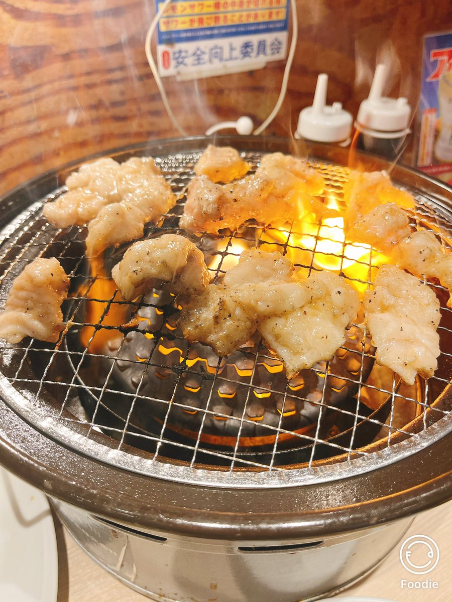 marukoayataka's tweet photo. 肉と酒

#鶴見萌飯テロ部
#鶴見萌酒テロ部 https://t.co/tA9QwZyY9r
