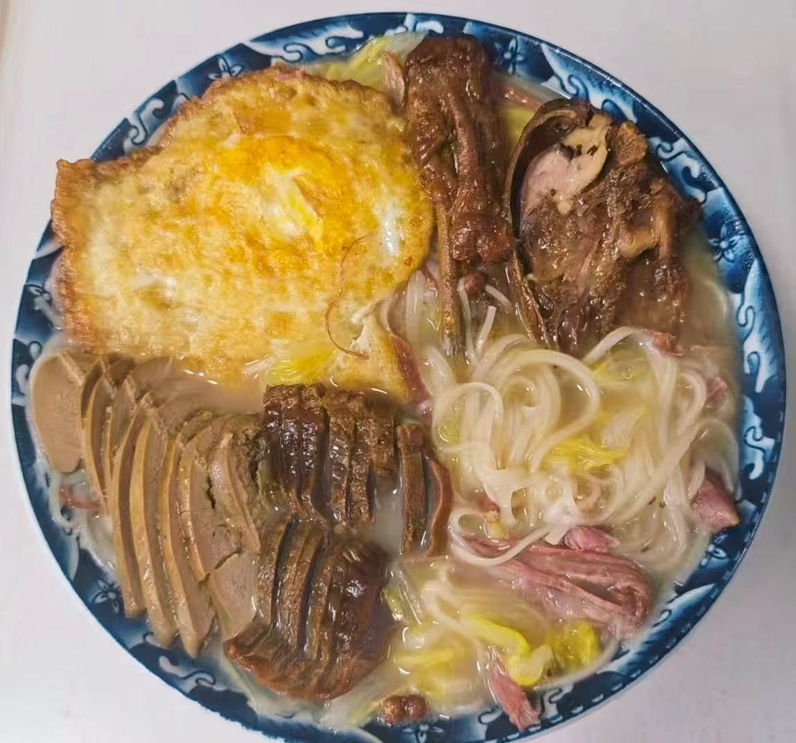 滤镜是真强
谁来被我圈养？