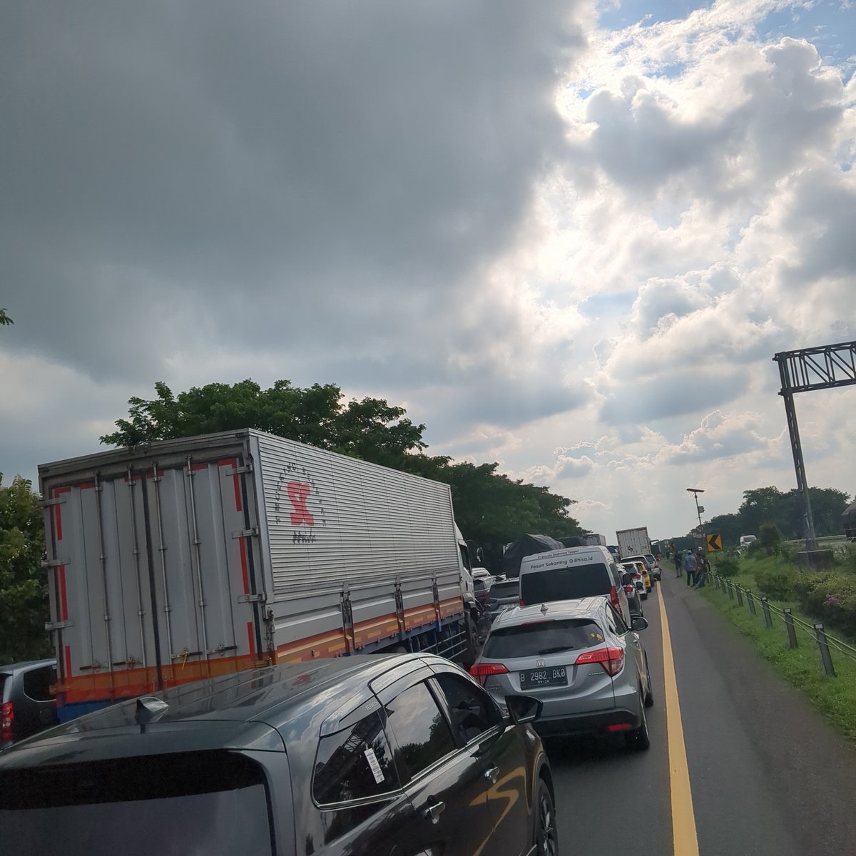 RWaliyo's tweet photo. @mithatoy @ASTRATolCipali @RadioElshinta @SonoraFM92 @PRFMnews @mnctrijaya Saat ini https://t.co/5Iwm0ZOVcQ