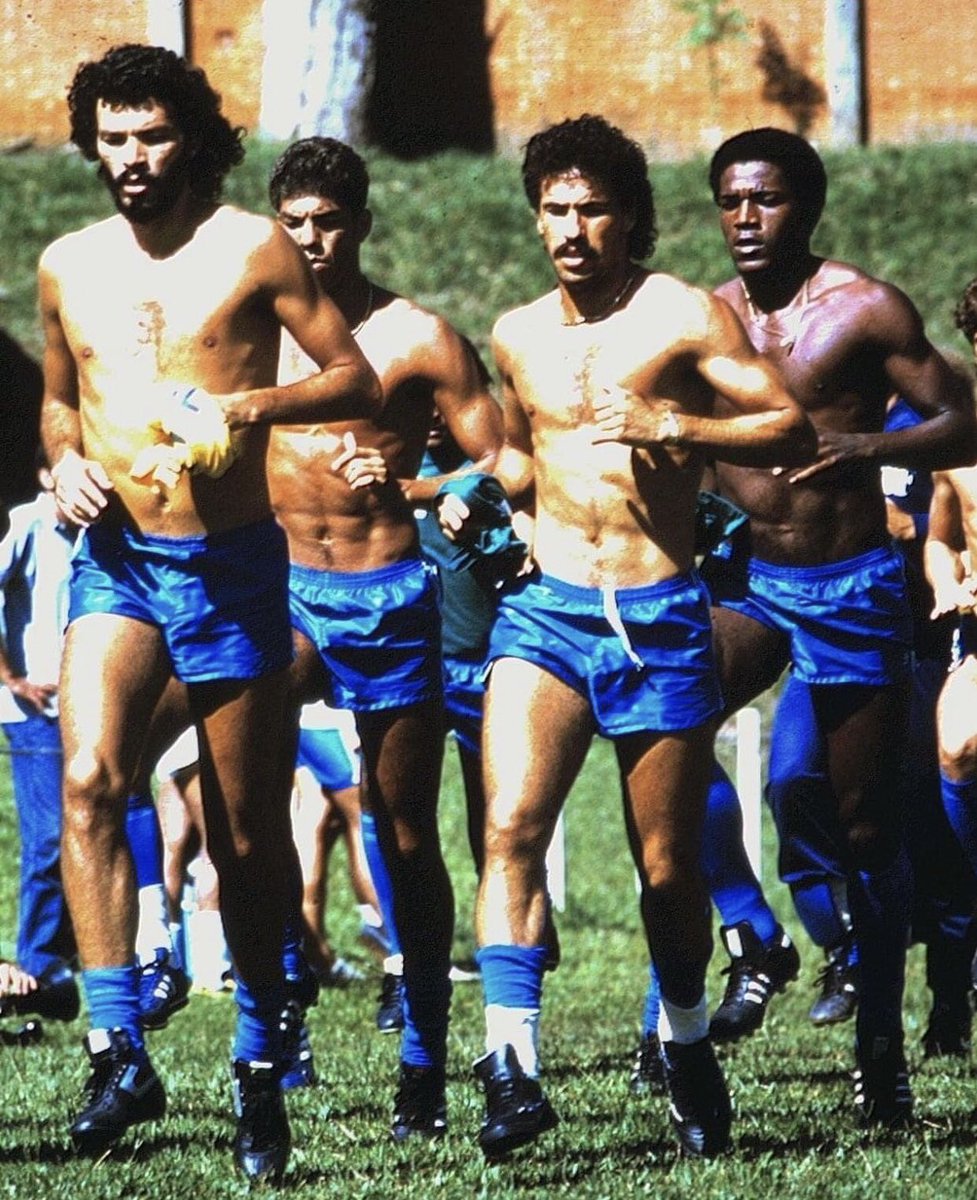 futebol__brazil's tweet photo. #Sócrates #Mozer (#Flamengo),#Careca (#SãoPaulo) e #JúlioCésar.(#Guarani) https://t.co/S0nT1MAsQh