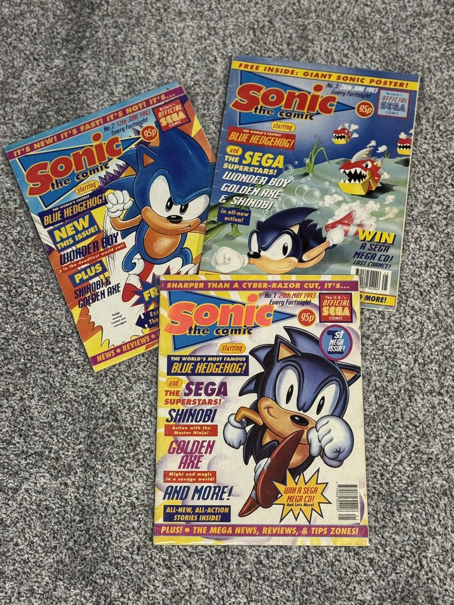 🔵 Childhood Unlocked 🔵

Recently picked up the first 3 issues of #Sonic the Comic - something I remember collecting as a kid!

Launched in 1993, it ran until 2002 with over 200 issues. 

Thanks to @ExtraLifeGaming for the gift voucher to be able to add these to my collection 🫶