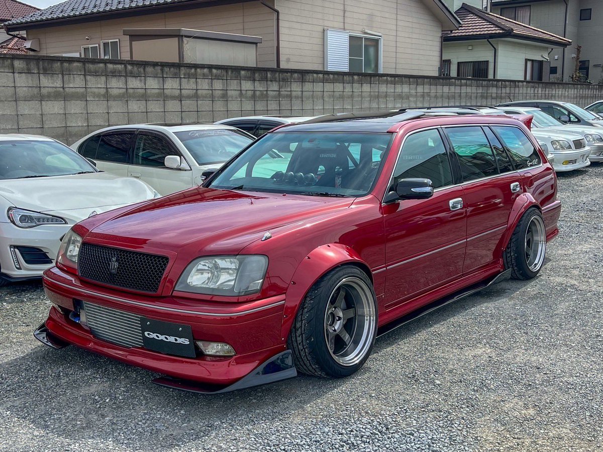 TOTORO_JZX100's tweet photo. ワイドボディ5MTのクラウンエステート アスリートV販売開始‼️

価格は応談になりますのでDMにて問い合わせ下さい✨️

下取り、全国陸送、オートローン可能

欲しい方や気になる方も気軽にDM下さい‼️

拡散もお願いします🙏

アスリートＶ　５速ＭＴ／Ｒ１５４換装／公認／ハイフロータービン／ワイドボディ／サンルーフ／４ＰＯＴキャリパー／リアツインキャリパー／油圧サイド／ロールバー／ワンオフ／ＢＲＩＤＥ／デフィ／２ＷＡＹデフ／デュアルマフラー
