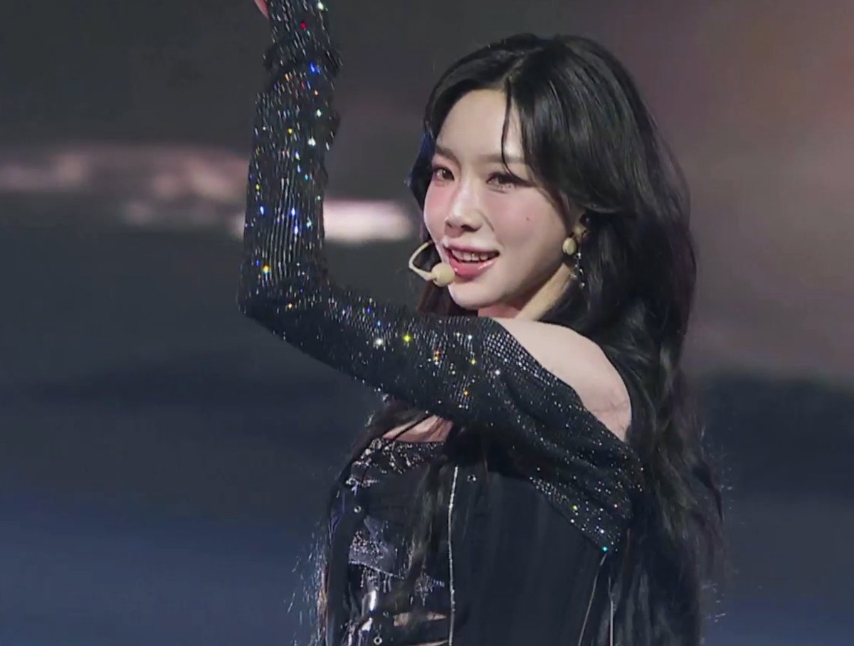 taengab's tweet photo. face card is lethal https://t.co/iy1fluBae1
