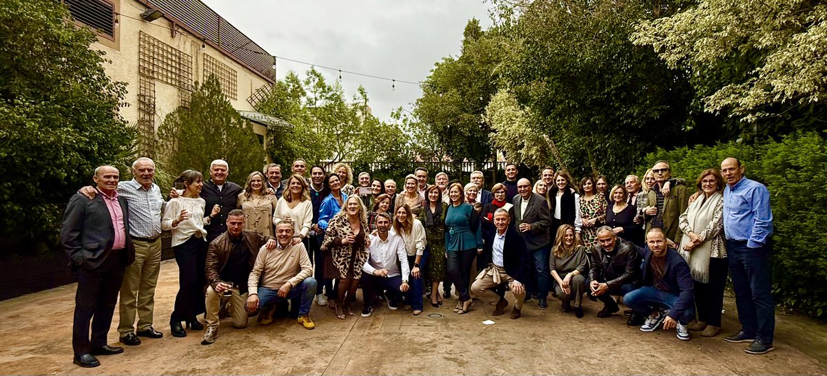 En familia y un año más! Gracias compañeros por estar ahí, apoyando a nuestra asociación y luchando porque siga esto adelante, un bonito legado del <a href="/realmurciacfsad/">Real Murcia CF</a> que está ahí ❤️👏⚽️.