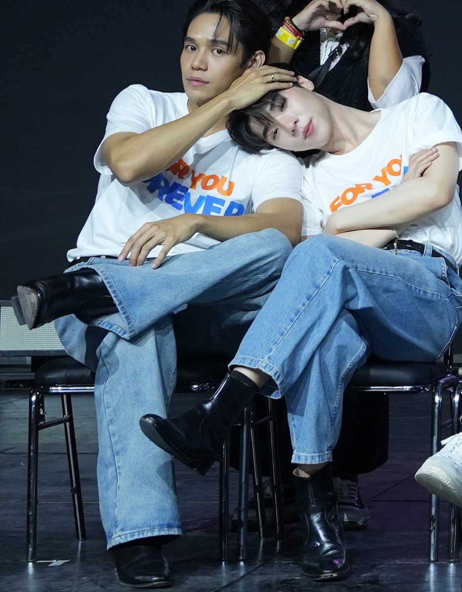 feyisme's tweet image. Dare I say that this is daddy and his baby 

#ngernnn #oattrttt #NgernOat #เงินโอ๊ต #TheSunfromAnotherStar