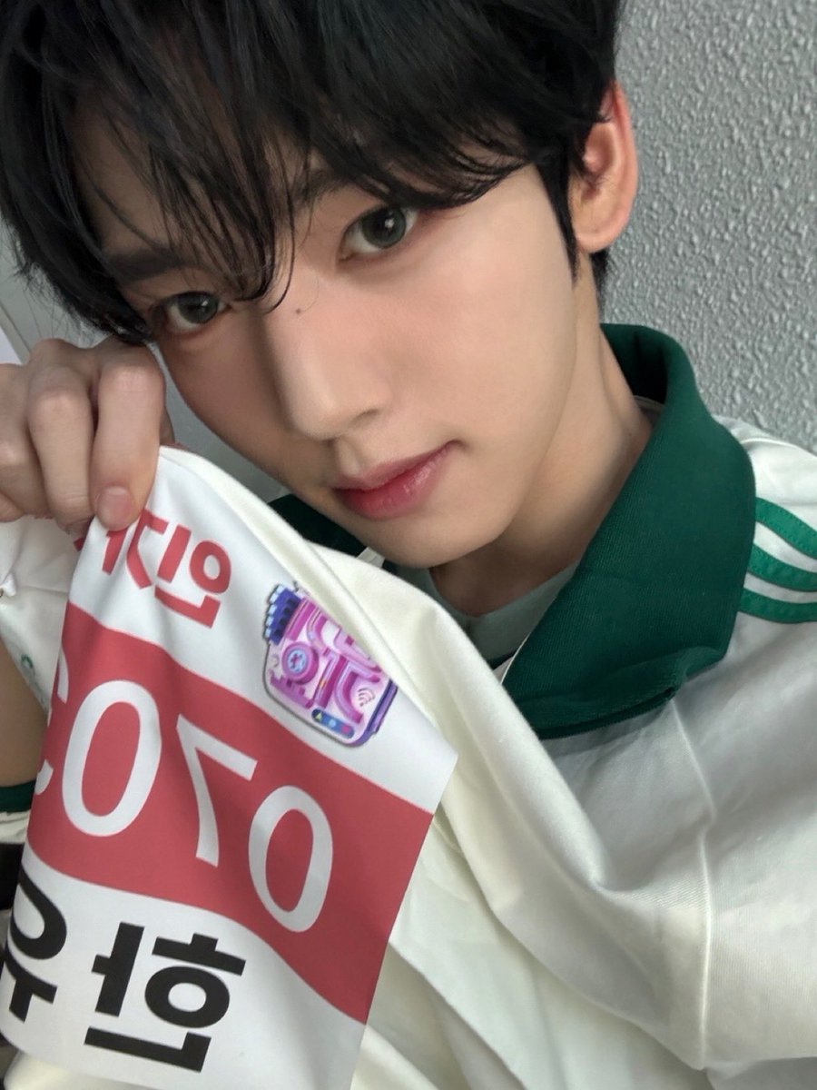 _𝗭𝗘𝗥𝗢𝗙𝗢𝗖𝗨𝗦

🎊 (축) 뽀돌MC 어린이 마라톤 대회 1등 (축) 🎊 

🐰🎙️ : 목적지에서 기다리고 있는 제로즈를 생각하며 달렸더니 하나도 힘들지 않았어요.

#ZEROBASEONE #ZB1
#제로베이스원