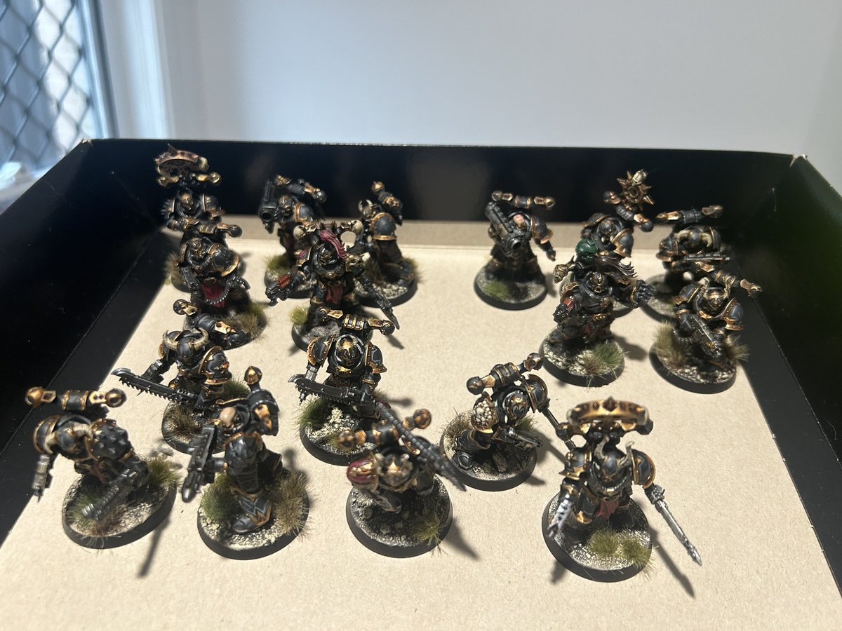 Found my groove with this army. Nearly 20 legionaries painted since I started last week. The last time I had this painting groove was my Sylvaneth 3 years ago. How these are coming together. #warmongers #wh40k #WarhammerCommunity