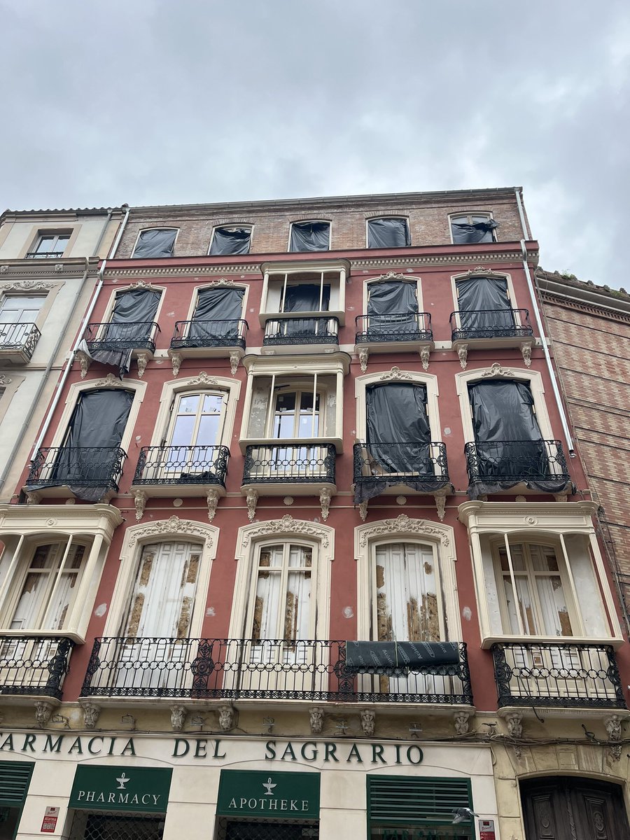 Por fin una rehabilitación con criterio (si se hubieran ahorrado el ultimo piso ya genial)