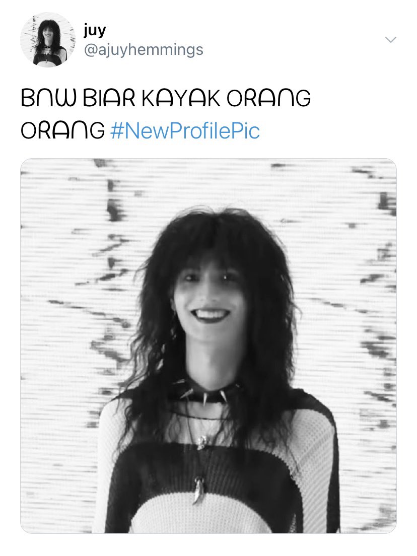 𐙚 tweet media