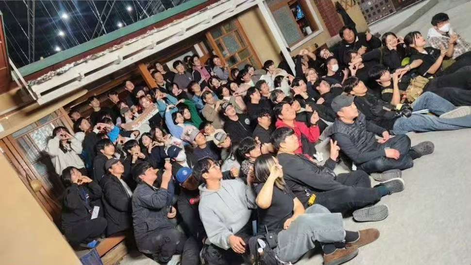 눈물의 여왕 조은 점
연기구멍이 단 한 명도 없음!!!!!
주조연은 물론이고 심지어 특출까지 모두가 연기배틀을 펼치심 갓벽눈여사랑해