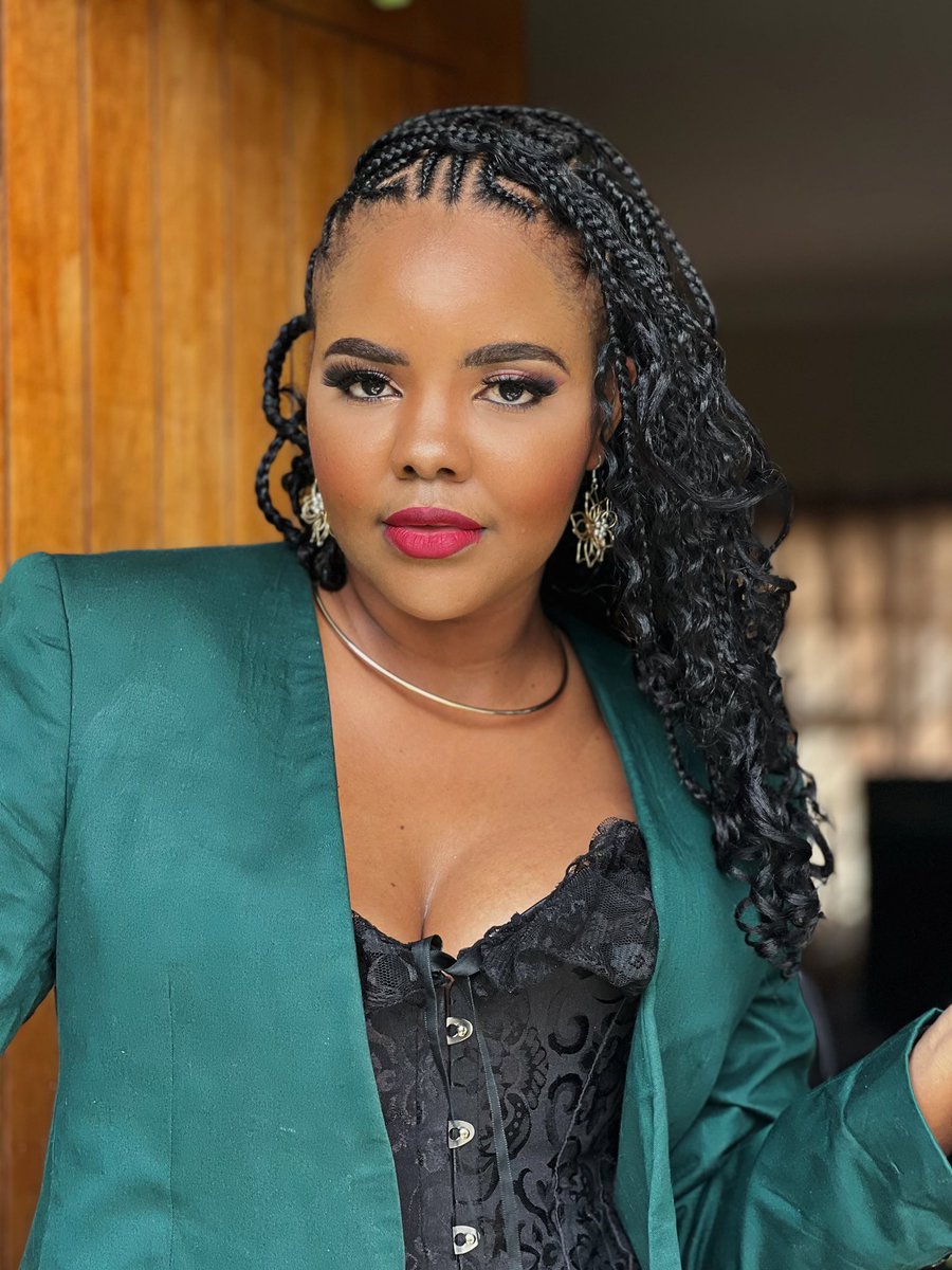 Micky_right's tweet image. Signed off with stats, style, and a love for the game. Yours in football analysis, Always!😉⚽💋🎙️🥰