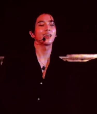 15ARCHIVEz's tweet image. JAKE WHAT ABOUT OUR SANITY????!!