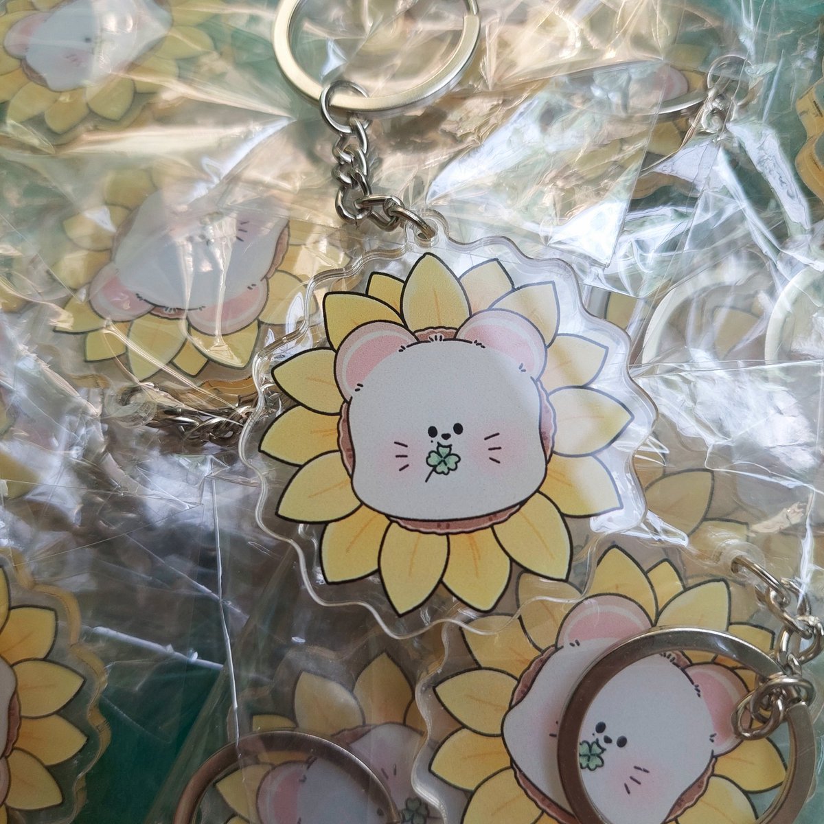 ✨️GIVEAWAY Keyring20ea✨️

🗓️ 23 march 2025

location : <a href="/sansetcafe_/">Sānset Café</a> 

time : tba

#HappyHyunjinday #Hyunjin #StrayKids
#2000myprincehynjinnnn

cms #Hellozenreview