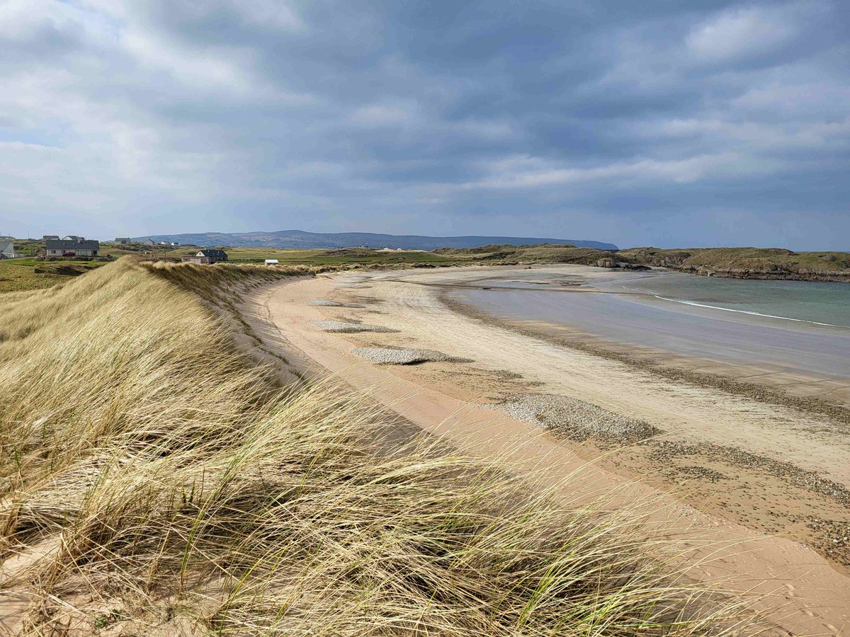 View from Keadue Lower Bay Beach, located near Burtonport in West Donegal. the beach offers spectacular views of the rugged Atlantic coast and the surrounding natural beauty.
inishview.com/places/burtonp…