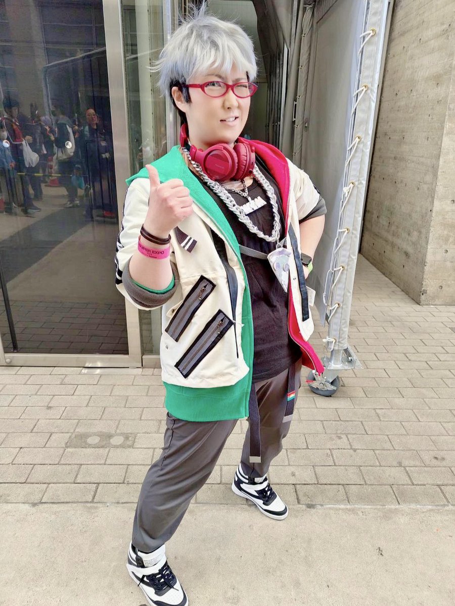 Benichuba_main's tweet photo. 今年もアルさんのコスプレしたやでー！！
衣装めちゃくちゃ悩んで作りましたー！

#アランこれ見て https://t.co/GzIHmfG2Xu