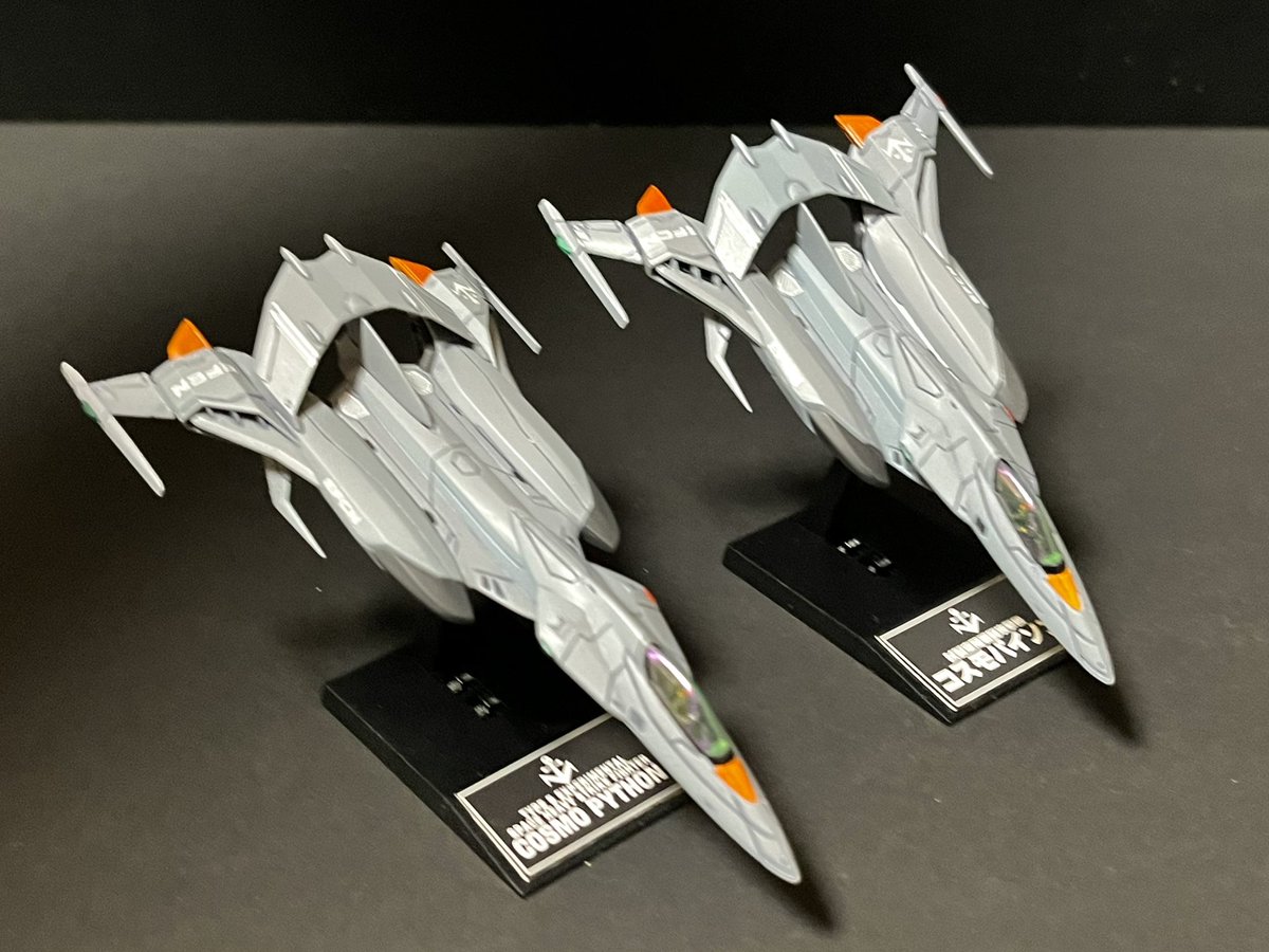pancyooo's tweet photo. バンダイメカコレDXのコスモパイソン2形態完成しました😃
キャノピーがクリアグリーンでコックピットとパイロットが再現されてます✨

#宇宙戦艦ヤマト
#宇宙戦艦ヤマト2199 
#宇宙戦艦ヤマト2202
#バンダイメカコレ https://t.co/ELh2qcY67y
