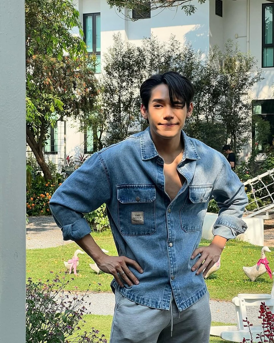 moonnback___'s tweet image. UNCLE NGERN?!!!!! 😩🤏🏻🖤

@legendngern | #ngernnn