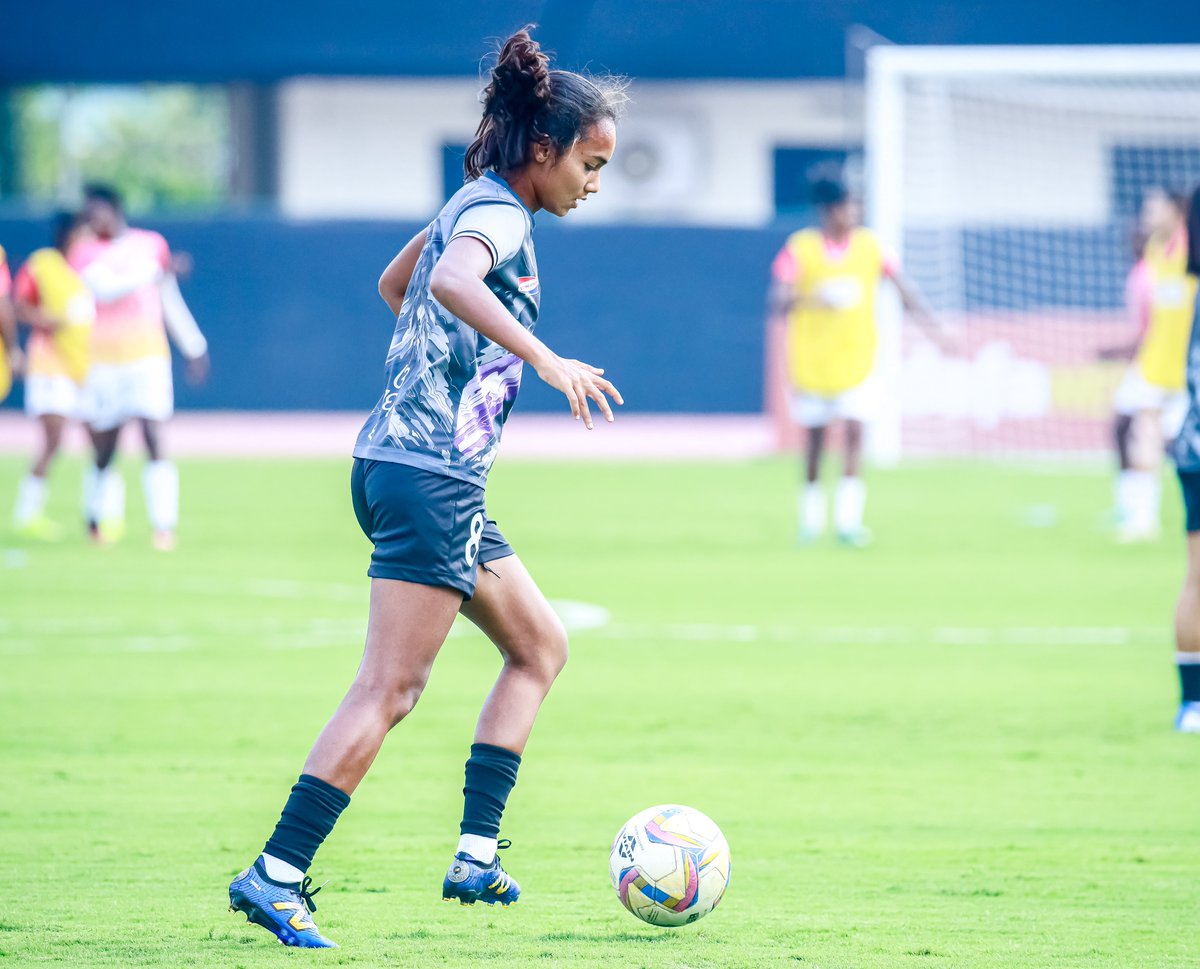 OdishaFCW's tweet photo. 1' | KICK OFF AT THE KALINGA! Let's do this, girls ๐ช
OFC 0 - 0 EBFC | #OdishaFC #KalingaWarriors #IWL #OFCEBFC #OFCW | Live on https://t.co/Rm8jr4T062 https://t.co/QfsETiVeoX