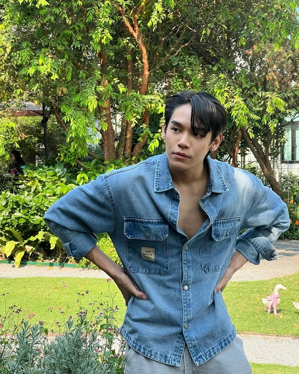 moonnback___'s tweet image. UNCLE NGERN?!!!!! 😩🤏🏻🖤

@legendngern | #ngernnn