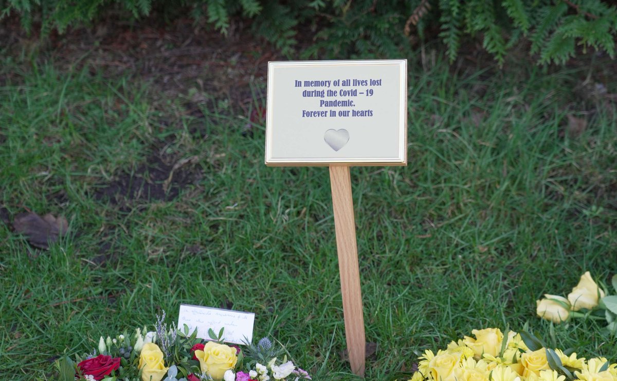 To mark Covid-19 Day of Reflection the First Minister attended a memorial service organised by Covid-19 Families Scotland.

He laid a wreath in memory of those who passed away and spoke to those who experienced loss and whose lives were changed forever by the Covid-19 pandemic.