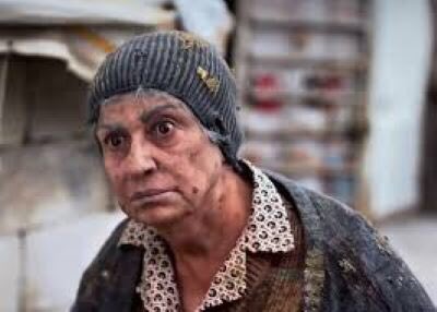 بين رندة حشمة وسنتيا كرم.. "بالدم" يقدم "كركترات" بارعة

كل شيء متقن : رسم الشخصيتين على الورق، رسم تفاصيل هيئتهما كممثلتين من اللباس والماكياج الاحترافي وصولاً الى الأداء.

shashat.me/%d8%a8%d9%8a%d…

  #بالدم    <a href="/NadineJaber/">Nadine Jaber</a>  <a href="/MaguyBouGhosn/">Maguy Bou Ghosn</a>  <a href="/EagleFilmsProd/">Eagle Films Production</a>  <a href="/CynthyaKaram/">Cynthya Karam سينتيا كرم</a>