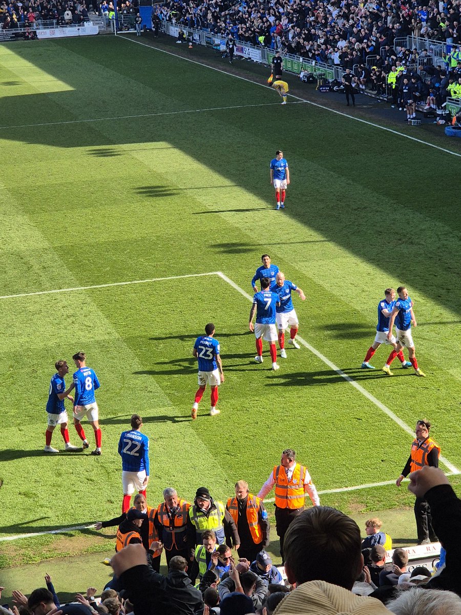 ClementsVicky's tweet image. Up the Blues! ⚽️ #Pompey