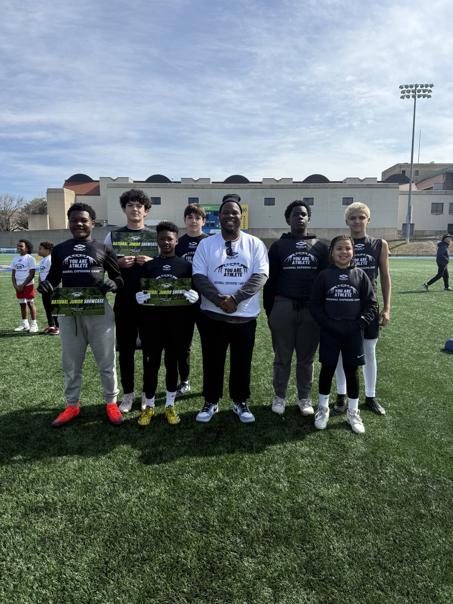 Jerry McNeal Sr. (@coachjmcneal) on Twitter photo Effort, it's between YOU and YOU. Nobody else. <a href="/youareathlete/">You Are Athlete</a> #BTF #weondat
<a href="/WOWKCfootball/">WOWKC</a> <a href="/PrepRedzoneMO/">Prep Redzone Missouri</a> <a href="/PrepsKC/">PrepsKC</a>
<a href="/EMKS_Athletics/">Kauffman Athletics</a> <a href="/GreshamjUa/">UAGryphonsAthletics</a> Effort, it's between YOU and YOU. Nobody else. <a href="/youareathlete/">You Are Athlete</a> #BTF #weondat
<a href="/WOWKCfootball/">WOWKC</a> <a href="/PrepRedzoneMO/">Prep Redzone Missouri</a> <a href="/PrepsKC/">PrepsKC</a>
<a href="/EMKS_Athletics/">Kauffman Athletics</a> <a href="/GreshamjUa/">UAGryphonsAthletics</a>