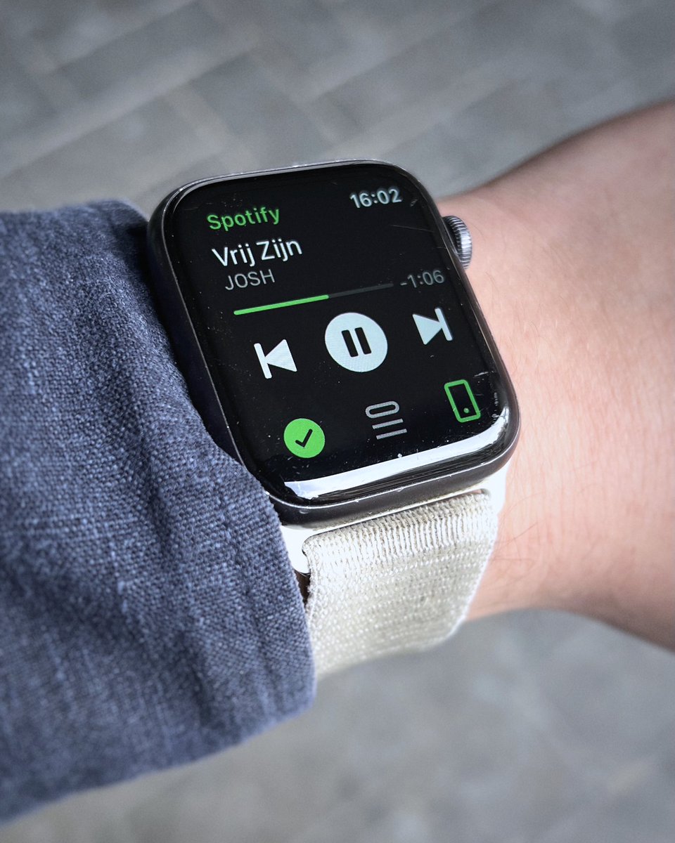 Hoe laat is het? Tijd om “Vrij Zijn” van <a href="/JOSHMusicNL/">JOSHMusicNL</a> te streamen 😉: open.spotify.com/track/5e47MH1Y…