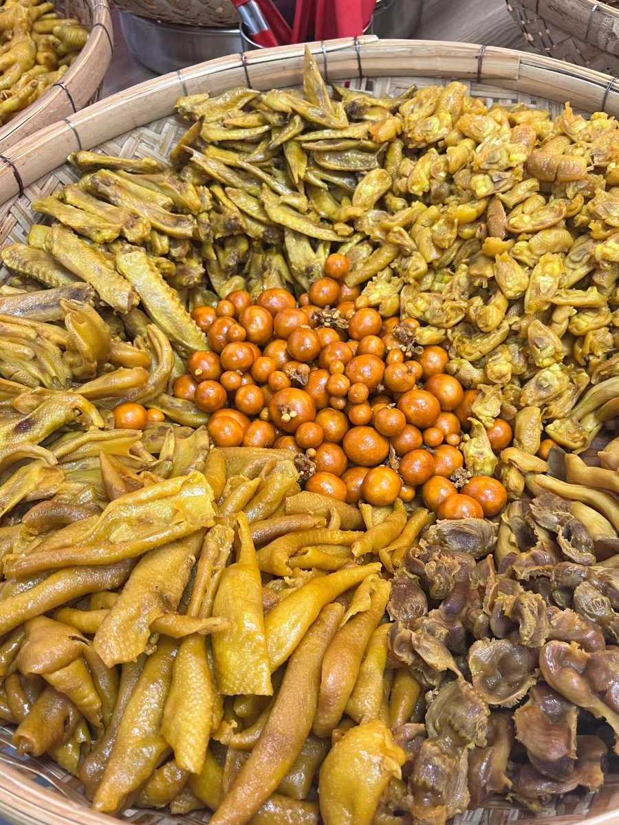 这盐焗鸡
看着就好吃❤️