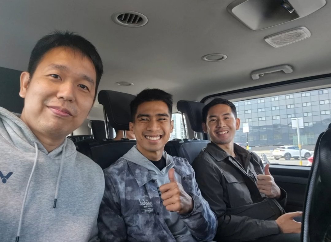 bhulukhuduktv's tweet photo. News Update:

Sabar/Reza di Turnamen All England 2025 akan didampingi Coach Hendra Setiawan

📷: IGS @desrapercaya09 https://t.co/tfEoJSoEwh