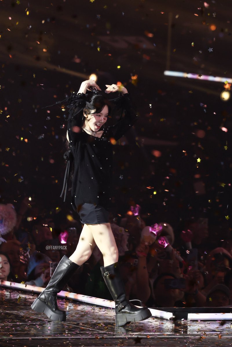 ffanypack's tweet image. 250309 
언니 생일 축하해요~ 🫶🏻

#HappyTAEYEONDay
#TAEYEON #태연
#GirlsGeneration #소녀시대
#올해_탱구생일엔_콘서트
#TheTENSE #TAEYEON_TheTENSE