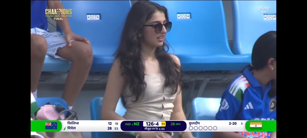 mediabeats_'s tweet photo. Shoutout to the real MVP — the cameraman capturing 'match-winning' moments! 📸😎 

 #INDvsNZ #NotJustCricket https://t.co/NEekCvXMPn