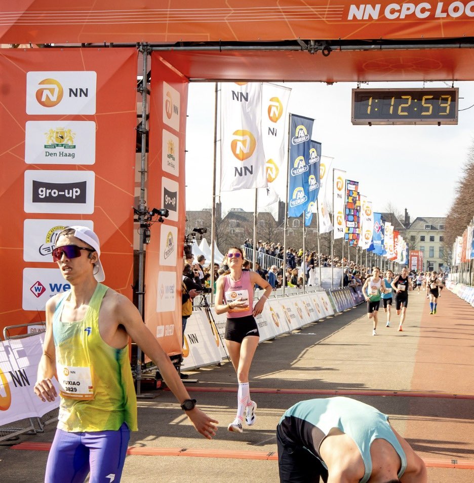 UITSLAGEN HALVE MARATHON NN CPC LOOP

MANNEN
🥇Erick Sang 🇰🇪- 59:38
🥈Filex Kibet 🇰🇪 - 1:00:50
🥉Peter Tuitoek 🇰🇪 - 1:01:03

1e 🇳🇱 Björn Koreman - 1:04:17

VROUWEN
🥇Mikedes Shimeles 🇪🇹- 1:08:17
🥈Gesa Krause 🇩🇪- 1:09:46
🥉Emily Chebet 🇰🇪- 1:09:47

1e 🇳🇱 Jill Holterman - 1:12:51