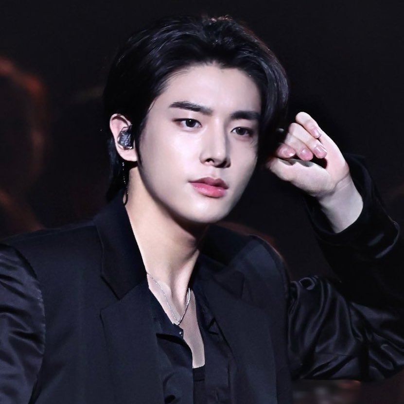 jake really is a disney prince 👑