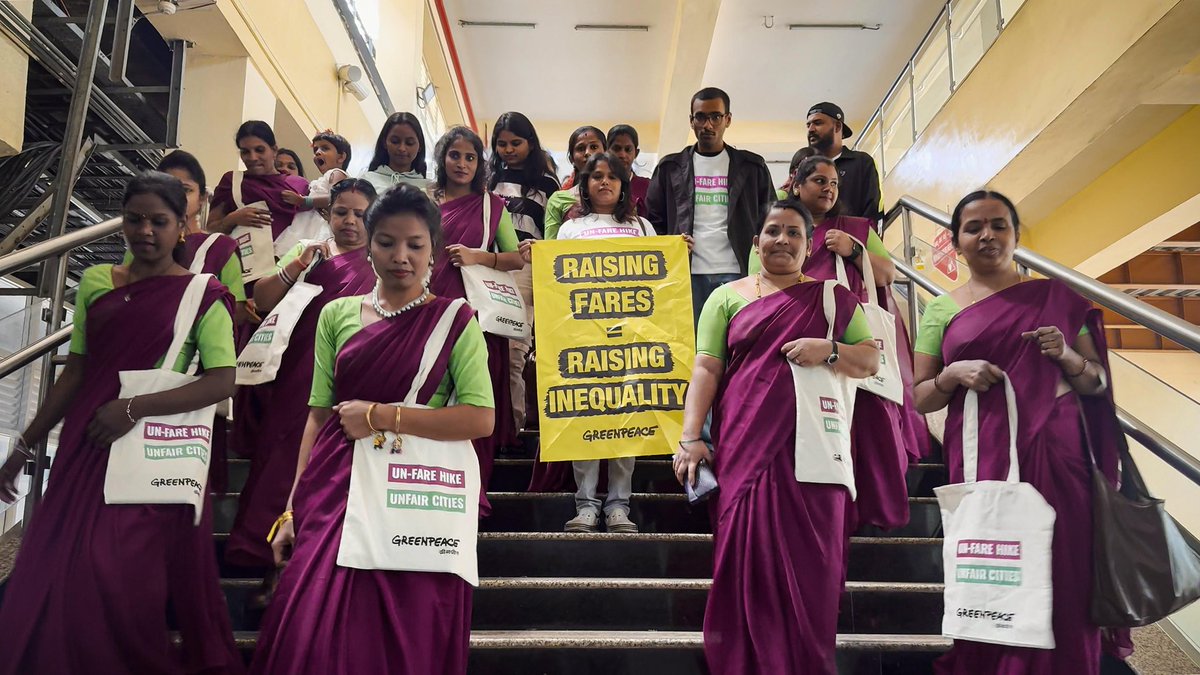 nischitav's tweet photo. Public transport is for the people. Cities are for the people. Public transport funded by people’s money cannot become unaffordable for the same people! @OfficialBMRCL 
#RevokeMetroFareHike 

https://t.co/knzoIObeET https://t.co/FUzDPn1JNu