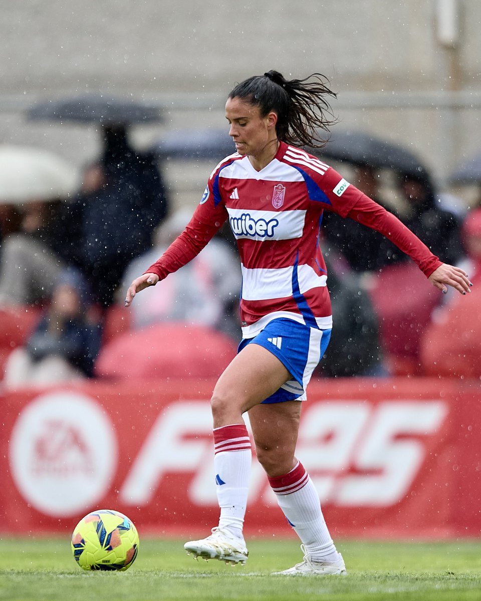 Es un 𝗺𝘂𝗿𝗼, es 𝗠𝗮𝗿𝘁𝗮 𝗖𝗮𝗿𝗿𝗮𝘀𝗰𝗼

#LigaF | #GranadaAthletic