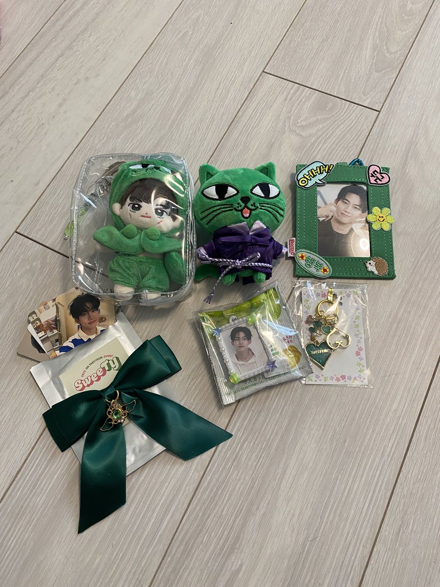 テギョンのファンミ最高〜💚
イケメンを遠くからでも拝めて
幸せ💚💚
天気が悪くって寒すぎて風邪ひきそう
だけど心は暖かった😸
ますますファンになりました✨