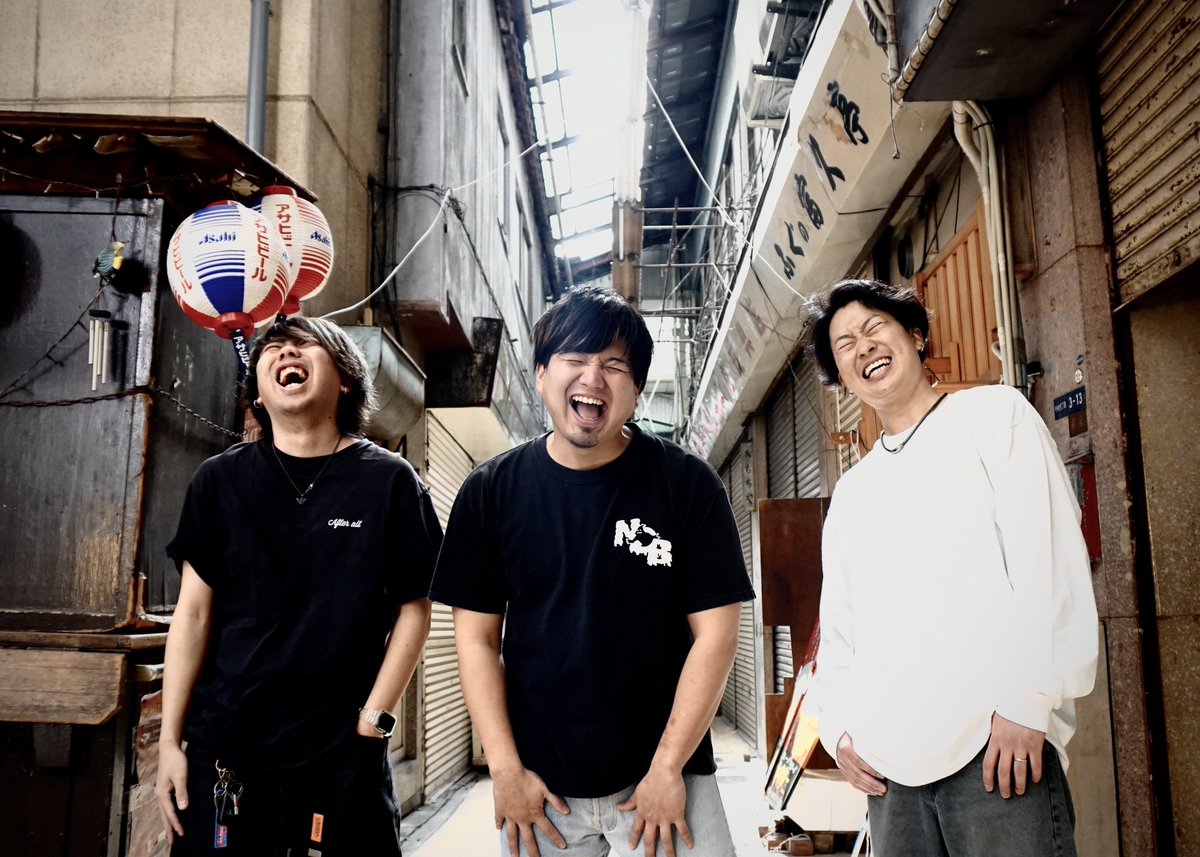 STANDBACK_kofu's tweet photo. 【アーティスト写真を更新！】

活動再開をしてから
4年ほど前の写真しかなかったので
撮影してきました📸

3人体制で再始動しみんなと一緒にライブハウスで会えるように新しい情報を発信していくのでフォローして待っててください！
要チェックや！！

撮影：じゅんいちろう aka長老
（MIXIM NUTS） https://t.co/rlexyEFQTU