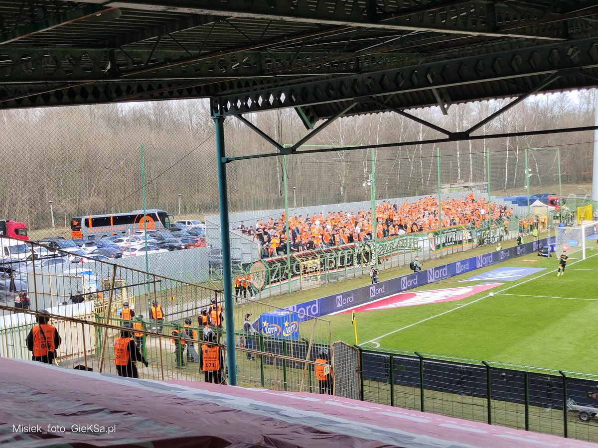 MiskaPatryk's tweet image. #gieksatwitter Kibice Zagłębia Lubin obecni w Katowicach
