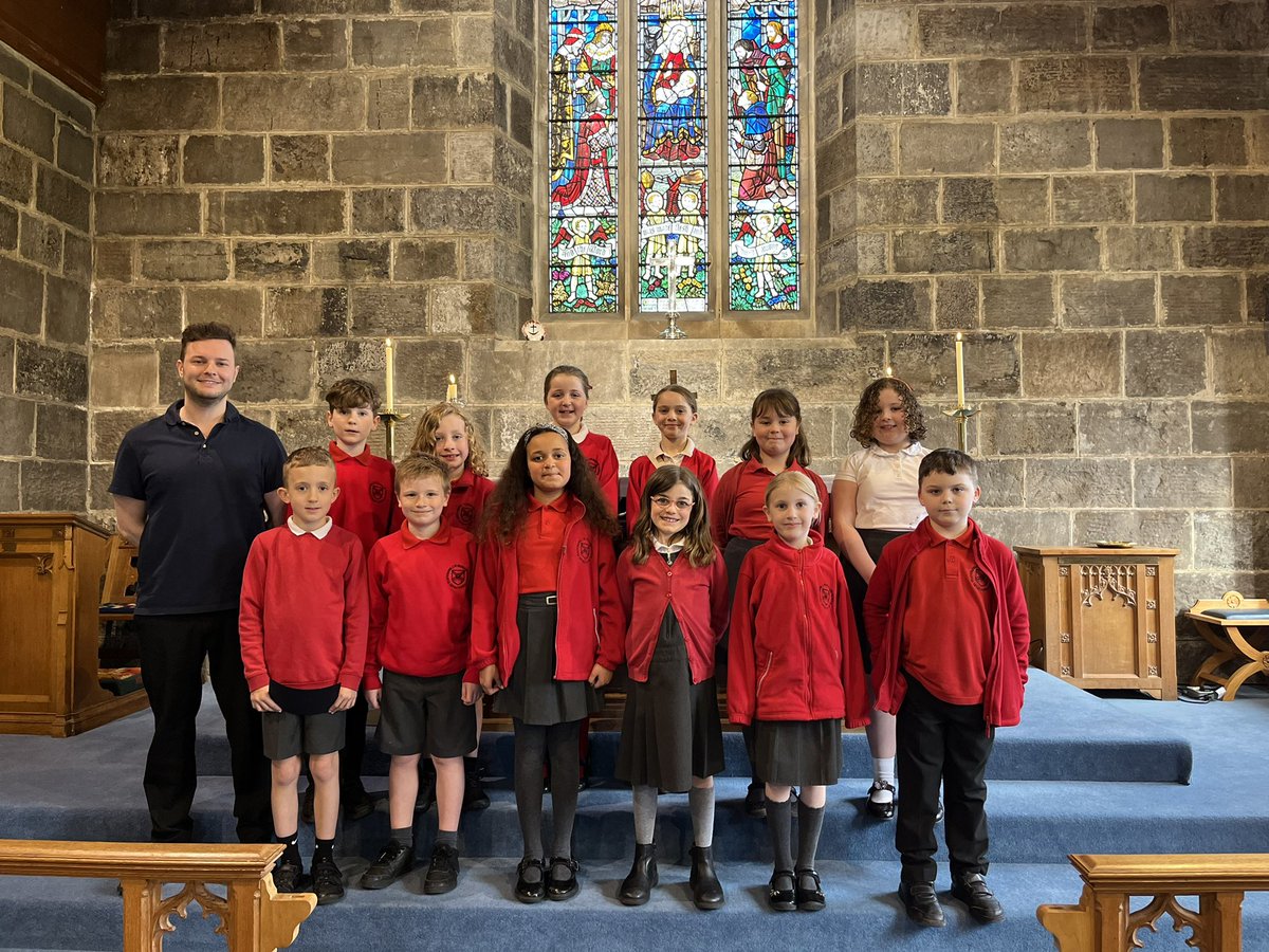 standrewsmajor's tweet photo. An amazing service and a great contribution by Year 4 this morning βͺοΈ #SAMsY4 https://t.co/7XmdAiKjnq