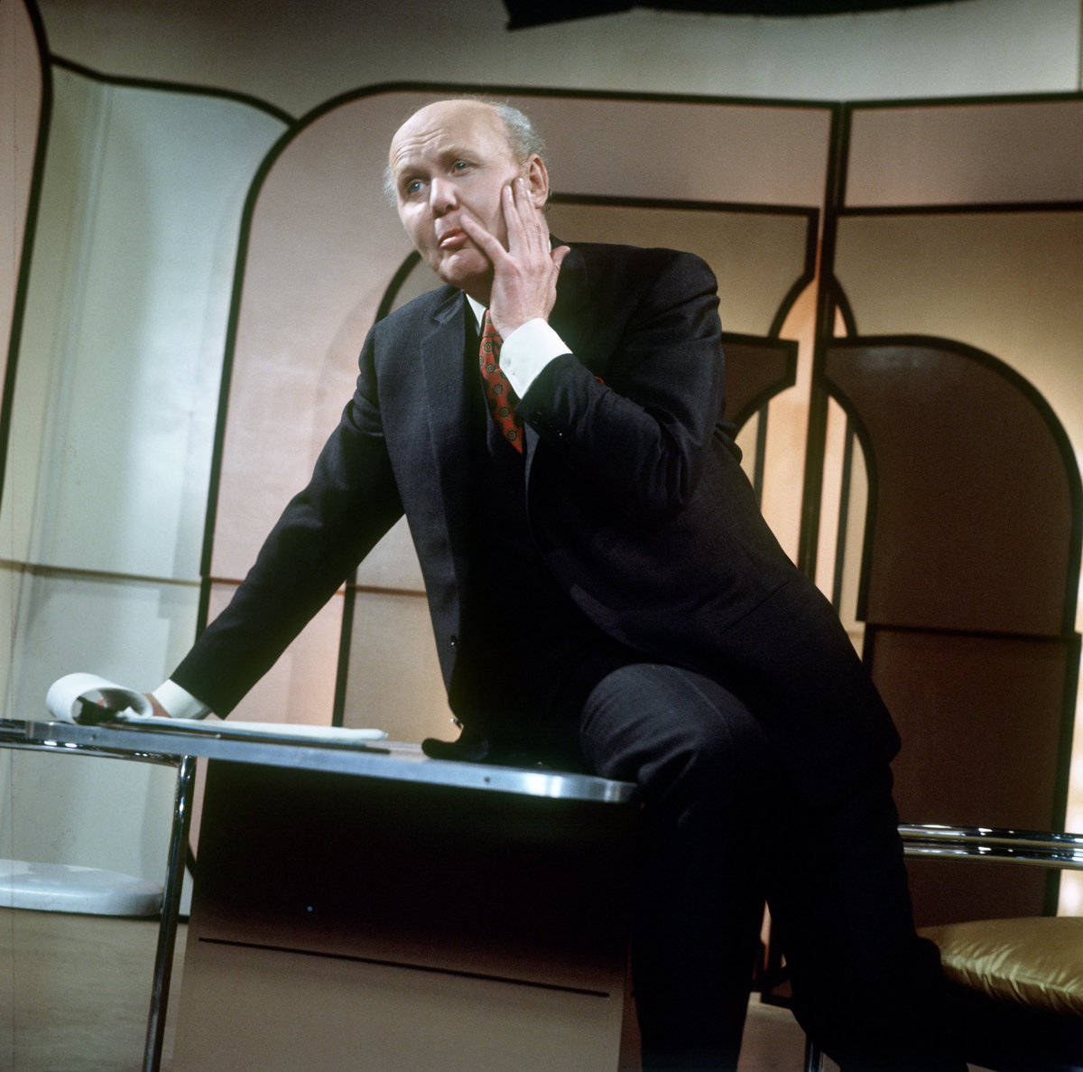 ThamesTVArchive's tweet image. On this day in 1970, David Nixon’s Magic Box first transmitted. His magic shows ran in their various forms for 7 years. #onthisday #davidnixon #magicshow #tvmagician