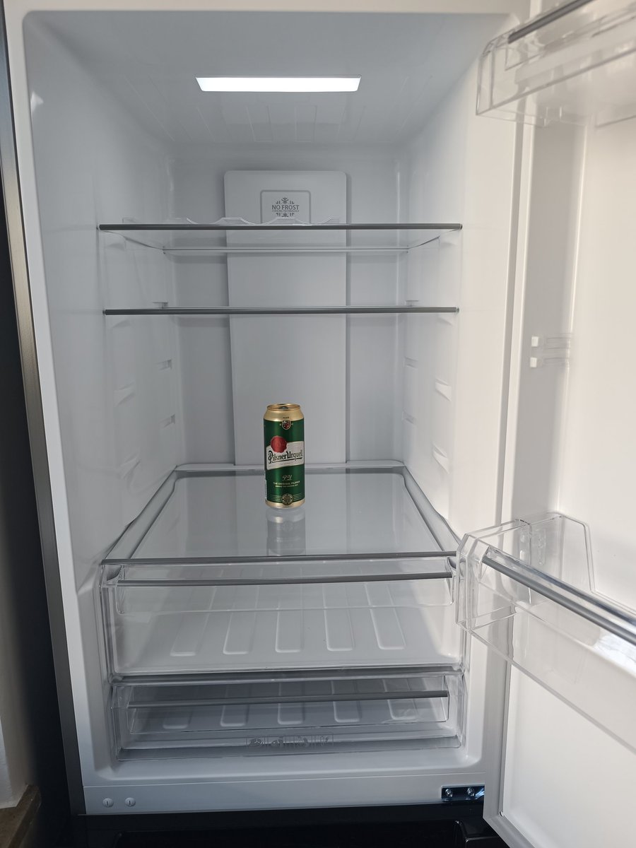holecek75's tweet photo. Začal mi tu pípat baby Box. Otevřu ho a co myslíte.... Bylo tam, chuďáko malinké.... Pojď  k tatínkovi, já se o tebe postarám.... https://t.co/ShnyXY7mK1