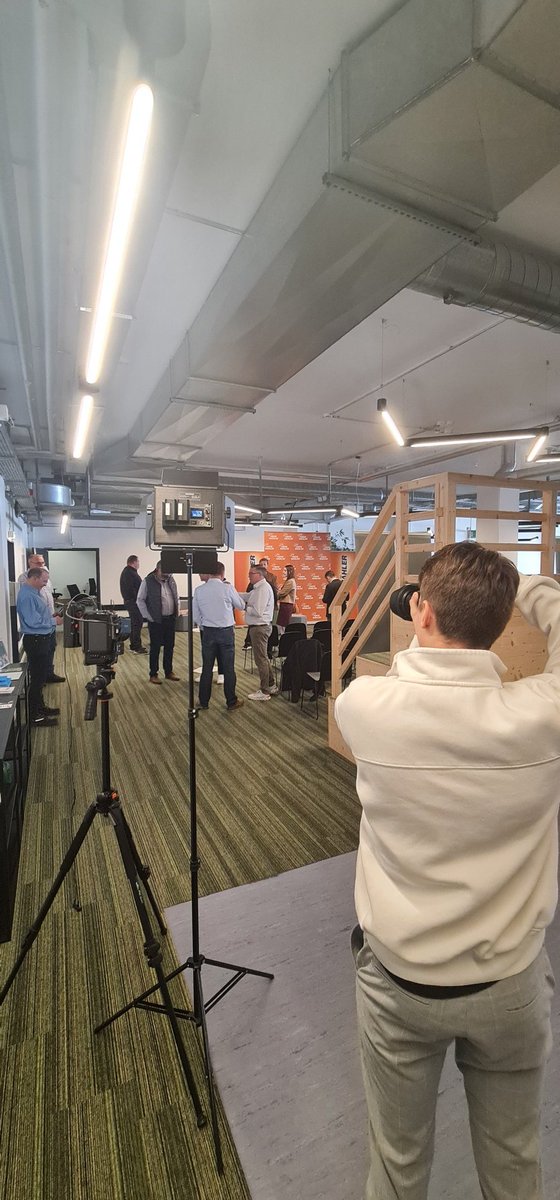 FWHessen's tweet image. 🇩🇪 FREIE WÄHLER: HESSEN BRAUCHT EINEN NEUSTART! 🚀

CDU, SPD, Grüne &amp;amp; FDP? Zu viel Chaos, zu wenig Lösungen!
❌ Kita-Mangel &amp;amp; marode Schulen
❌ Kommunen in der Schuldenfalle
❌ Verkehrspolitik ohne Verstand

💪 WIR MACHEN ES BESSER! 2026 holen wir uns die Kommunen zurück! ✊